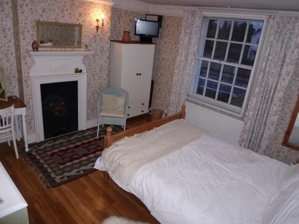 Manor Cottage Bed And Breakfast Виндзор Экстерьер фото
